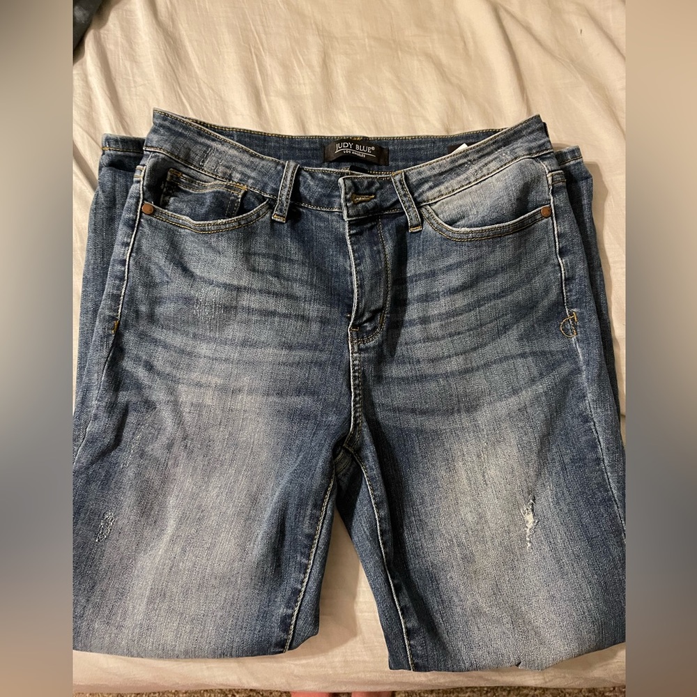 Judy blue midrise distressed jeans.